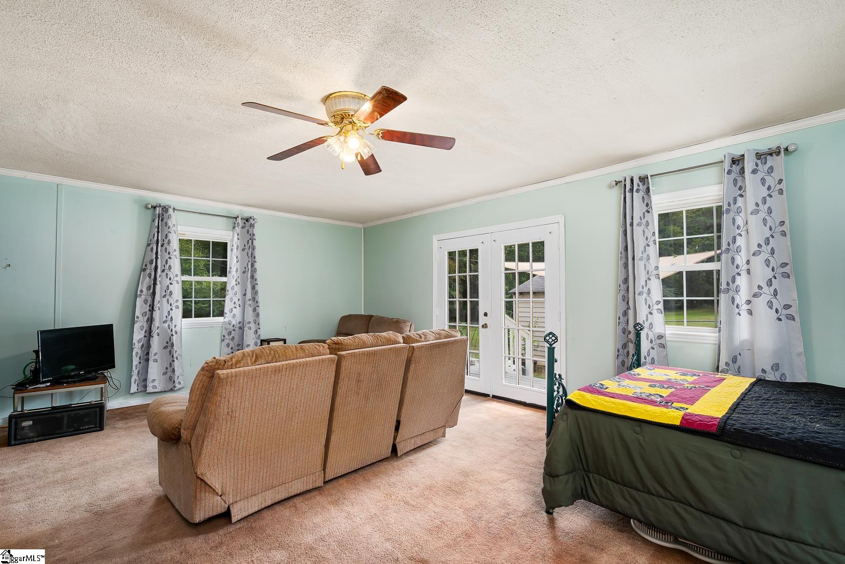 308 Bagwell Road Gray Court, SC 29645 - Photo 13 of 27