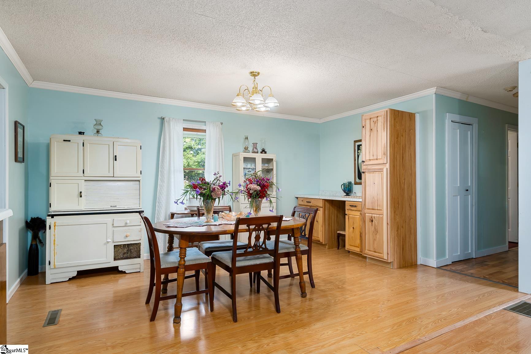 308 Bagwell Road Gray Court, SC 29645 - Photo 7 of 27