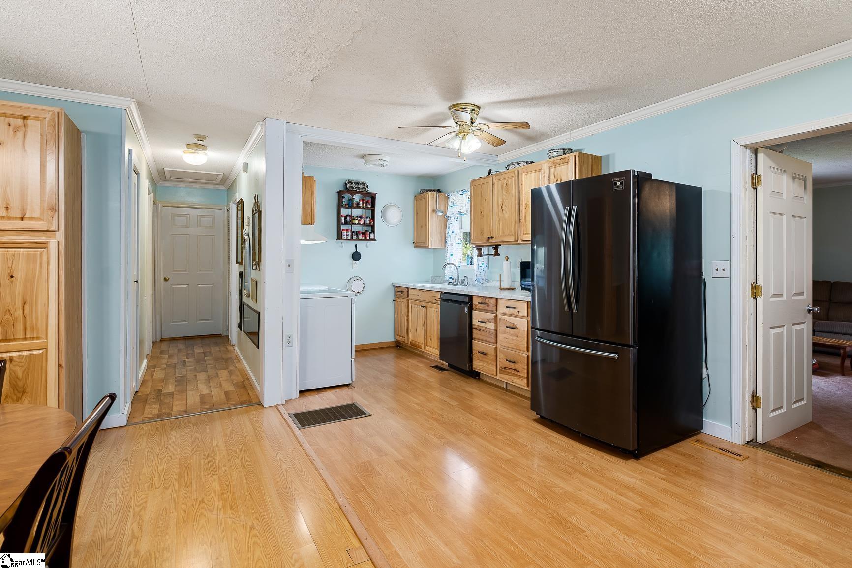 308 Bagwell Road Gray Court, SC 29645 - Photo 8 of 27