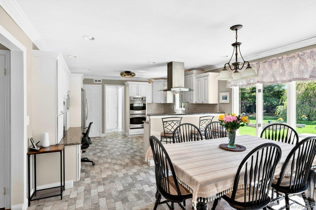 3 Orchard Road East Patchogue, NY 11772 - Photo 11 of 41