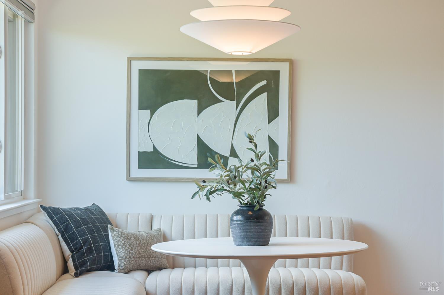 16 Wallace Way San Rafael, CA 94903 - Photo 14 of 44 a living room with furniture