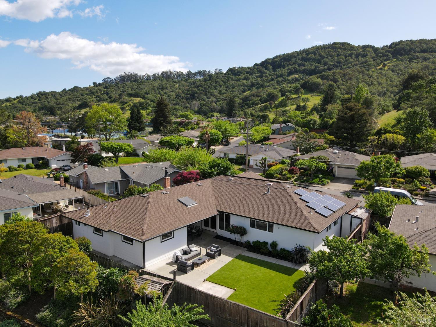 16 Wallace Way San Rafael, CA 94903 - Photo 44 of 44 an aerial view of a house with a garden