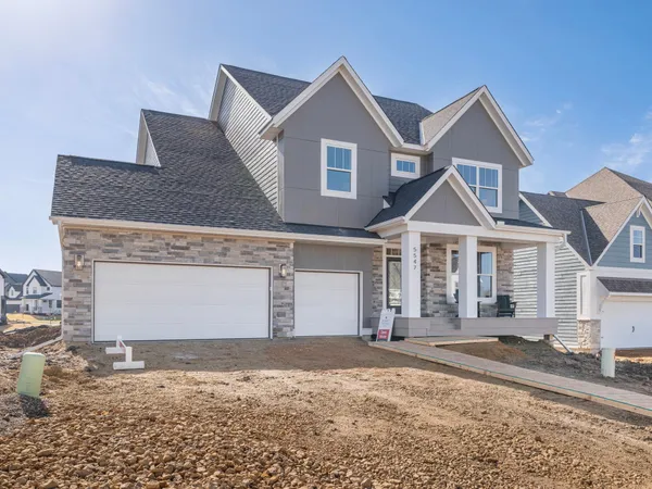 $1,099,950 | 5547 Scenic Loop Run, Victoria, MN 55318
