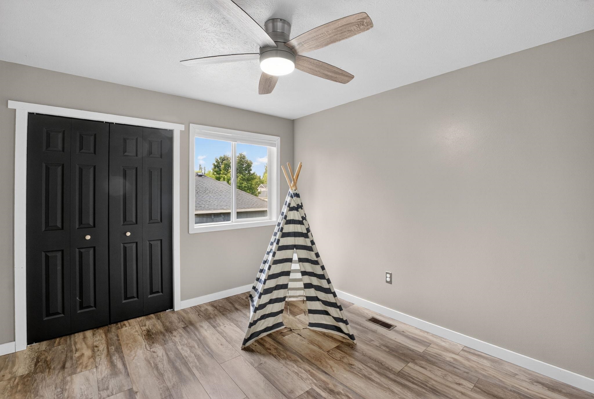 12224 North Nevada Court Spokane, WA 99218 - Photo 23 of 46