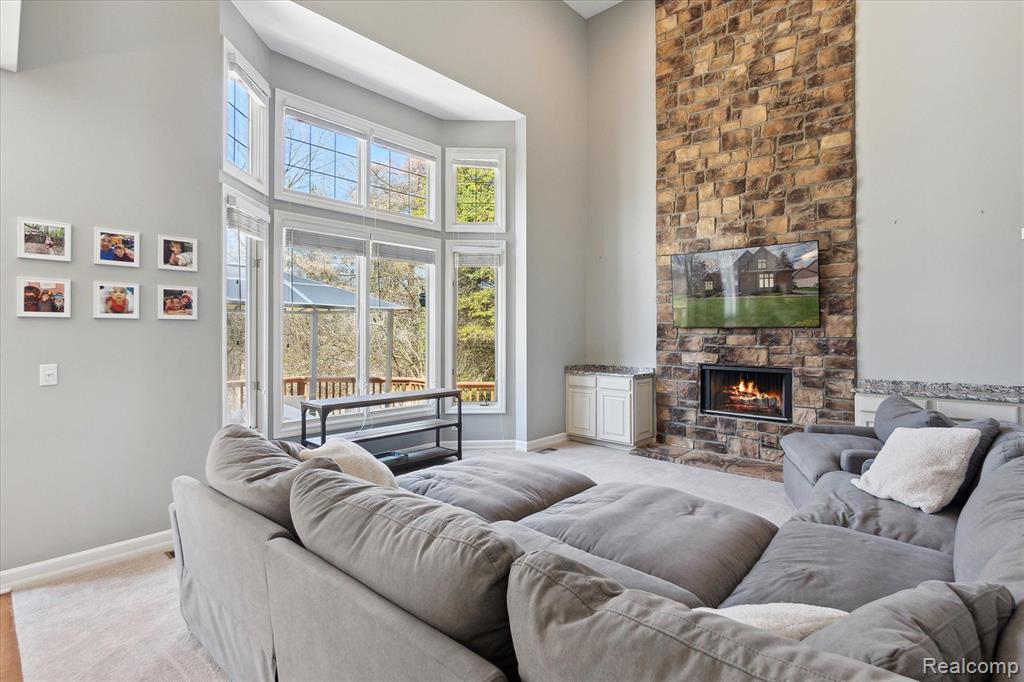 6808 Oakhurst Ridge Road Clarkston, MI 48348 - Photo 7 of 70