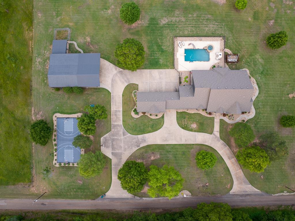 5000 Stillhouse Road Paris, TX 75460 - Photo 38 of 40 an aerial view of house with yard