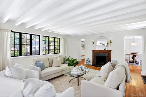 $1,349,000 | 3 Brompton Road, Garden City, NY 11530