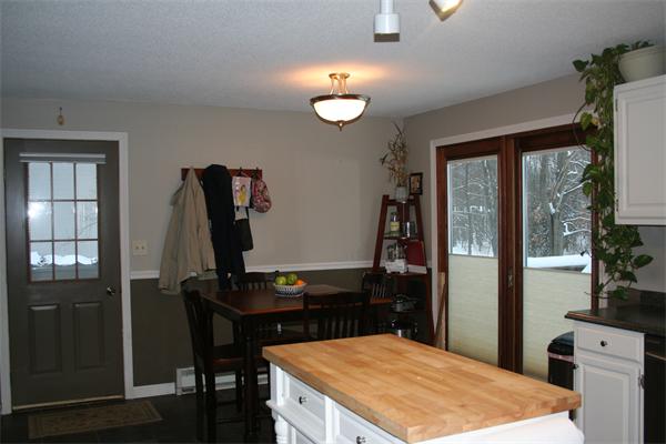 108 Ludlow Road Chicopee, MA 01022 - Photo 4 of 29 Gallery Image 4