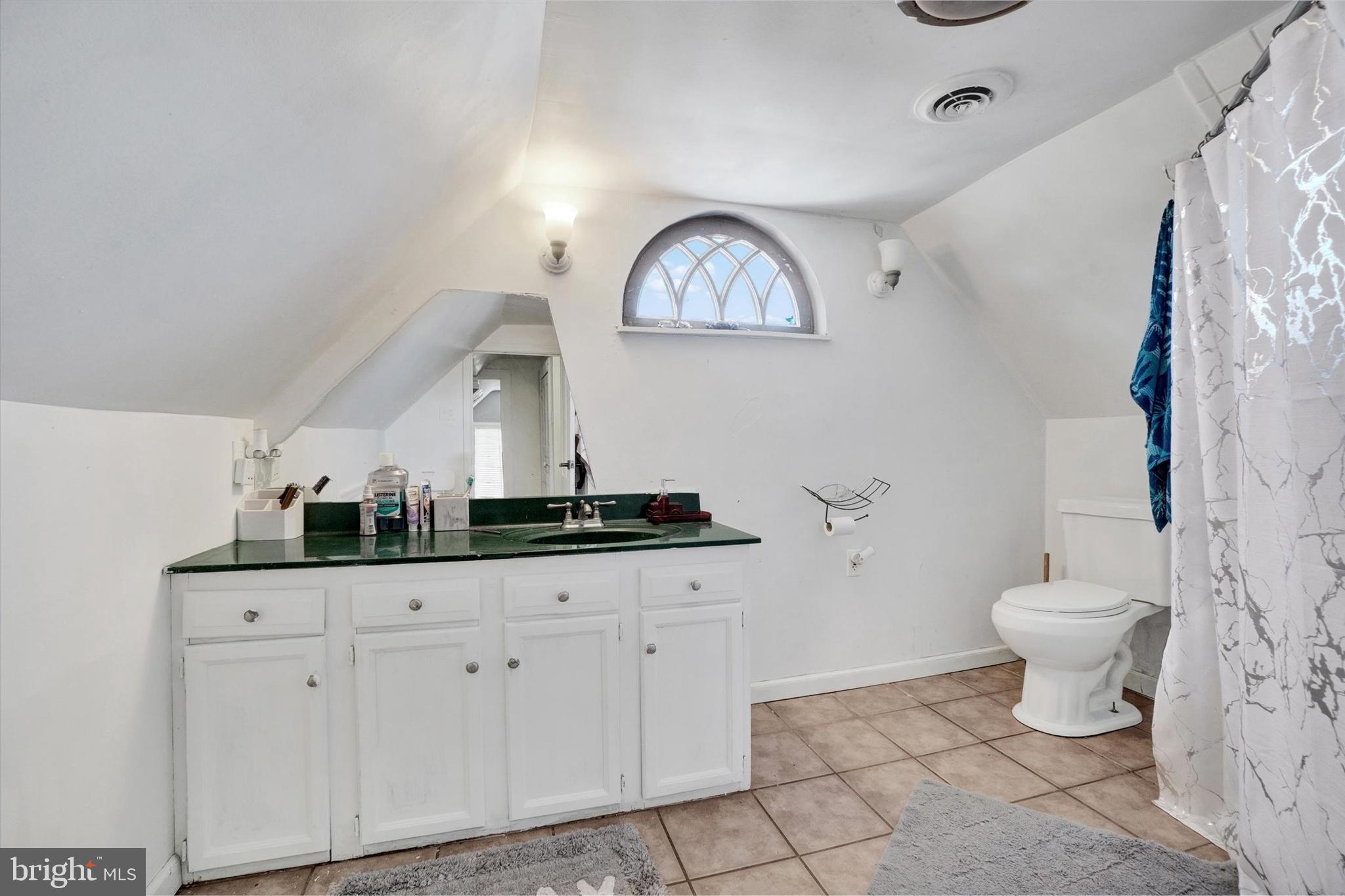 700 North Pershing Avenue York, PA 17404 - Photo 15 of 22