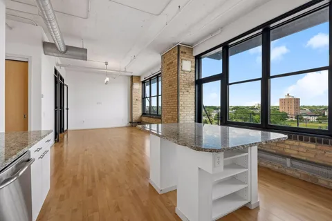$279,000 | 290 Market Street, Unit 509, Minneapolis, MN 55405