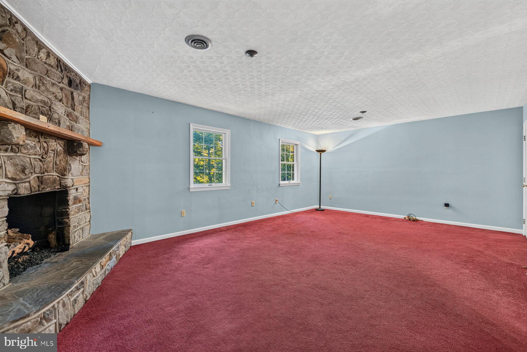 9034 Hamburg Road Frederick, MD 21702 - Photo 7 of 45 family room - main level