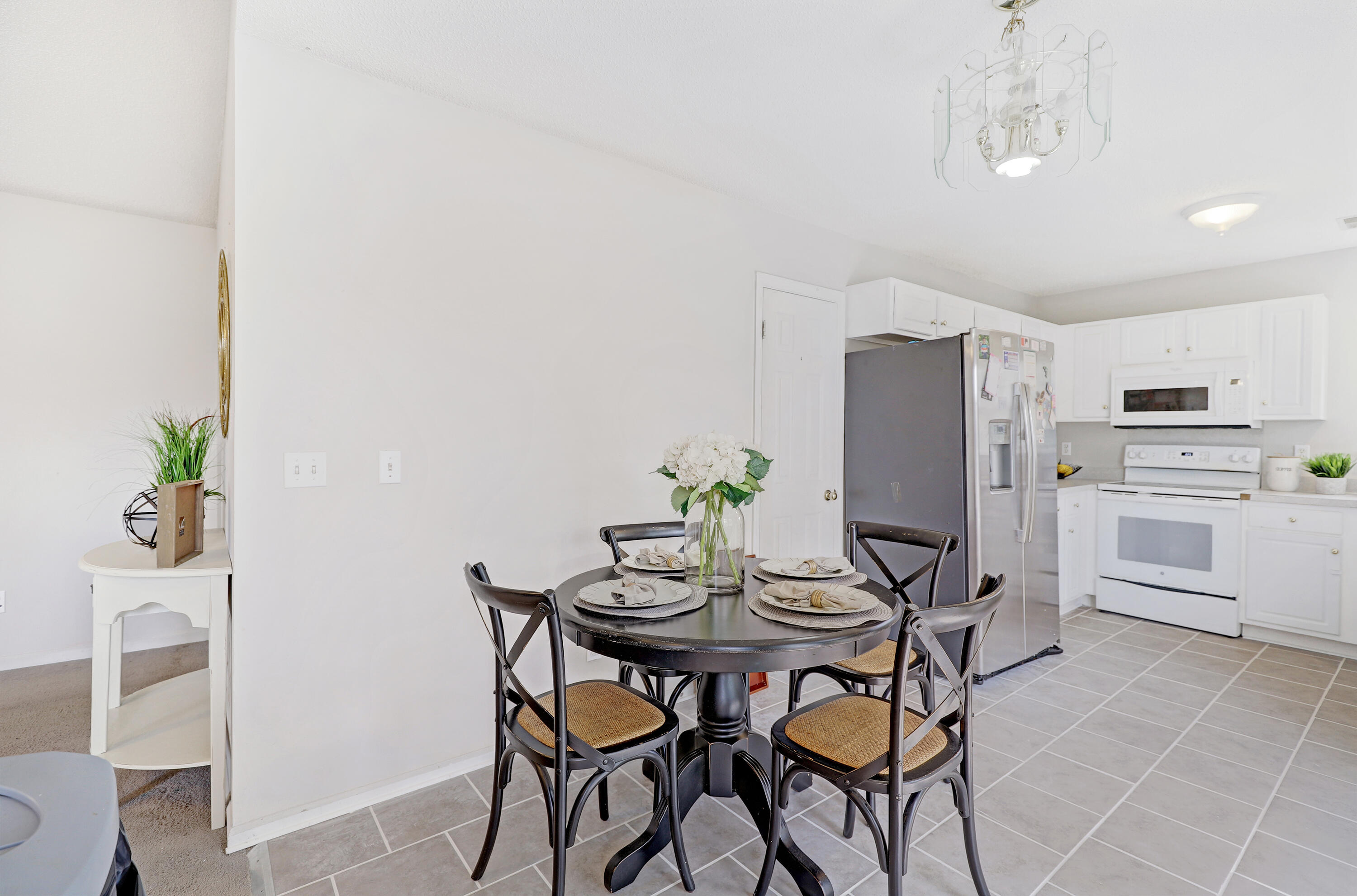 1307 Lantern Road Summerville, SC 29486 - Photo 6 of 22 IMG_3268_69_70_71_72_73