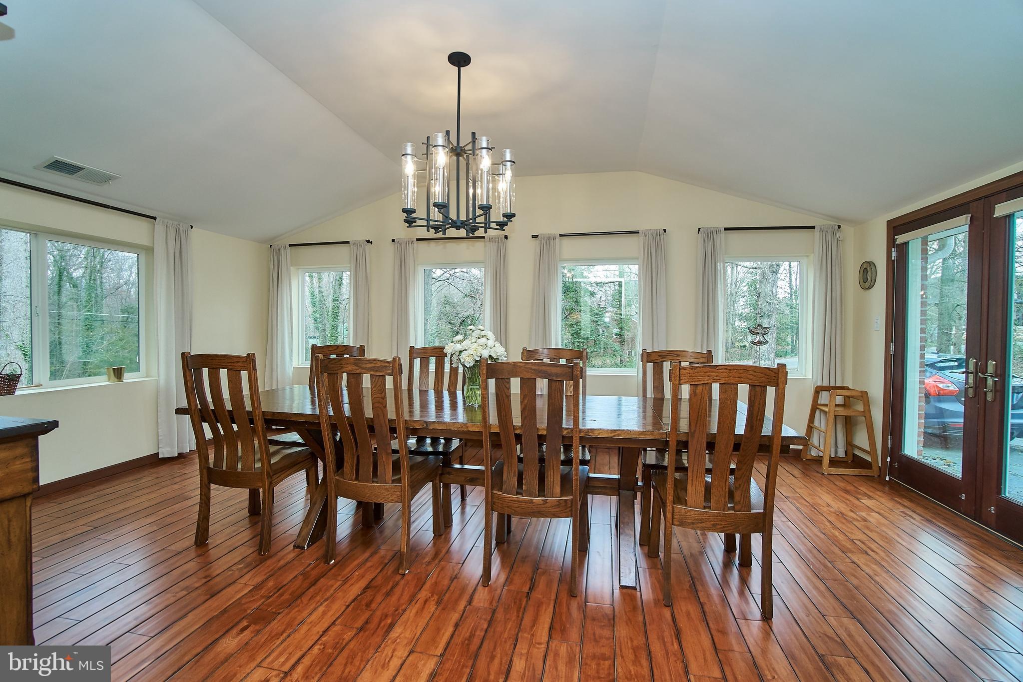 7300 Oriole Avenue Springfield, VA 22150 - Photo 9 of 31 Sun-filled dining room with doors to patio