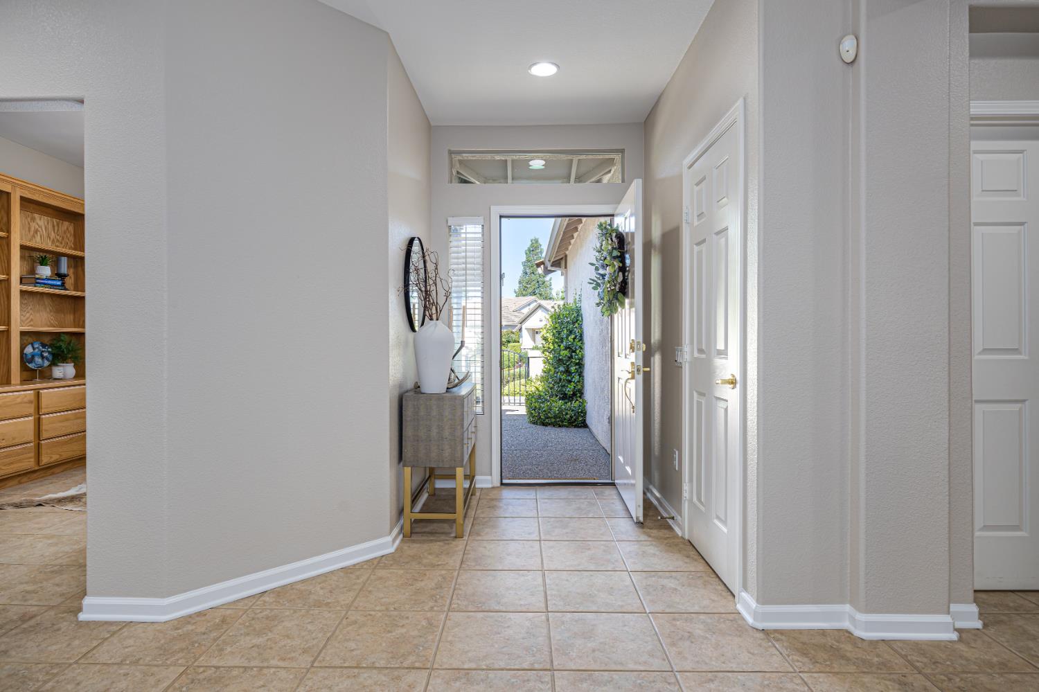 300 Lariat Loop Lincoln, CA 95648 - Photo 3 of 49