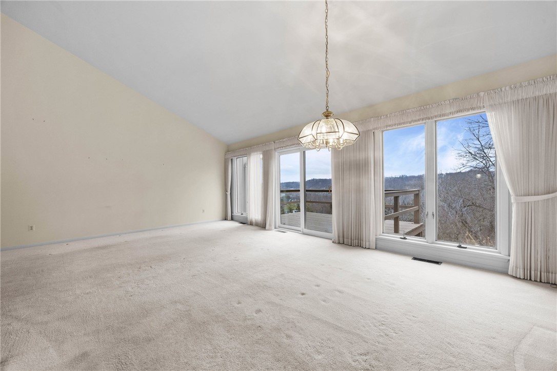 23 Sky Ridge Drive Penfield, NY 14625 - Photo 11 of 47