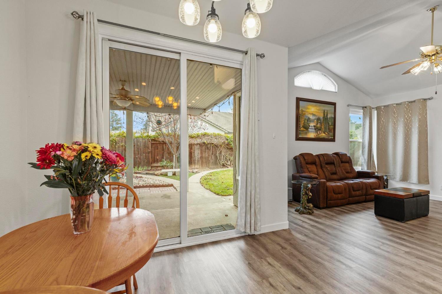 1090 Portola Valley Road Yuba City, CA 95993 - Photo 20 of 42 a living room with furniture and a table