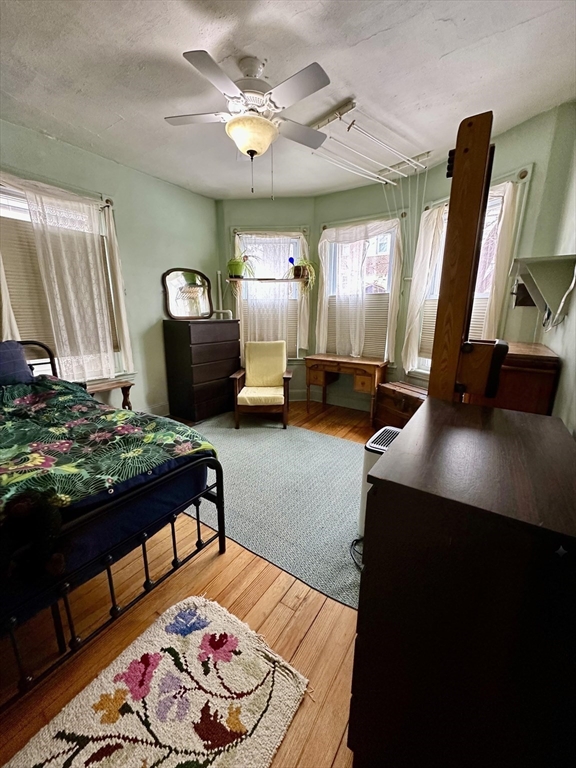 81 Francis Street, Unit 2 Brookline, MA 02446 - Photo 6 of 9