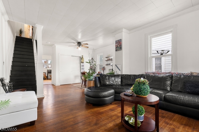 110 Berry Street Dover, NJ 07801 - Photo 5 of 44