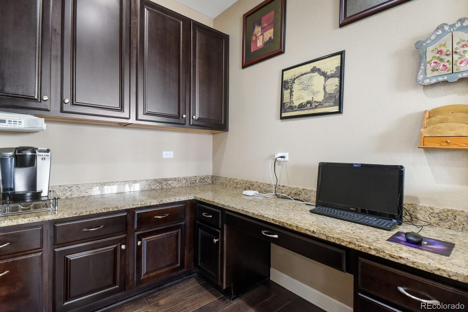 4849 South Riviera Way Aurora, CO 80015 - Photo 15 of 39