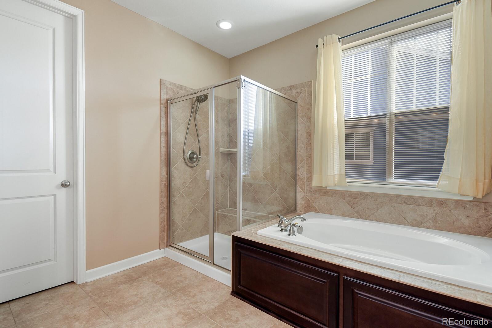 4849 South Riviera Way Aurora, CO 80015 - Photo 19 of 39