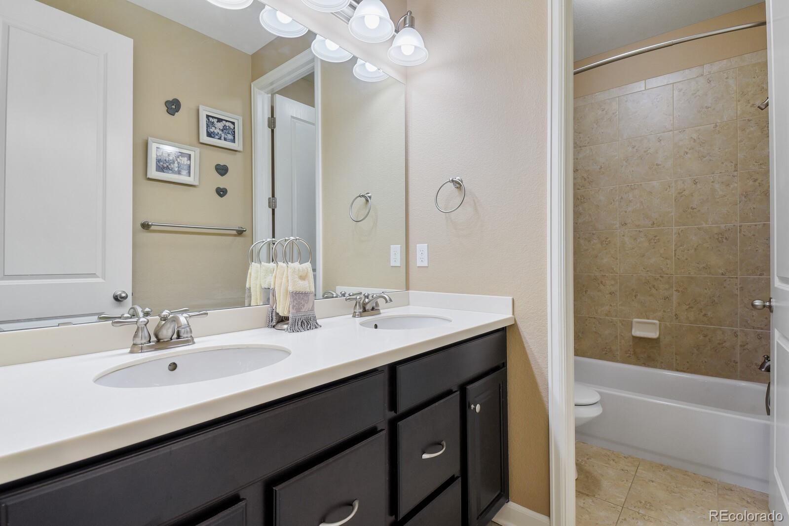 4849 South Riviera Way Aurora, CO 80015 - Photo 26 of 39