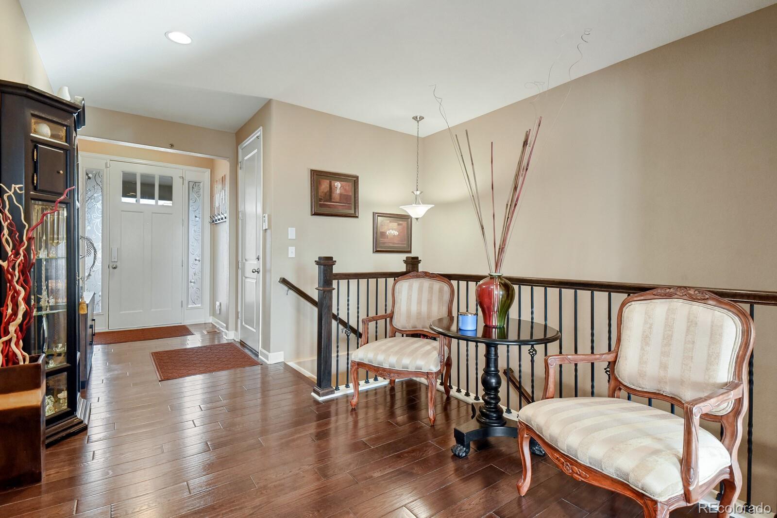 4849 South Riviera Way Aurora, CO 80015 - Photo 3 of 39