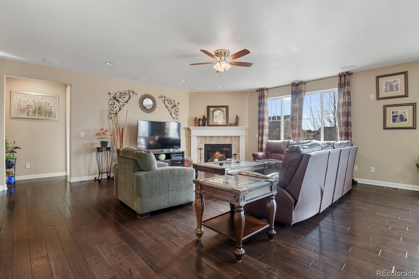 4849 South Riviera Way Aurora, CO 80015 - Photo 5 of 39