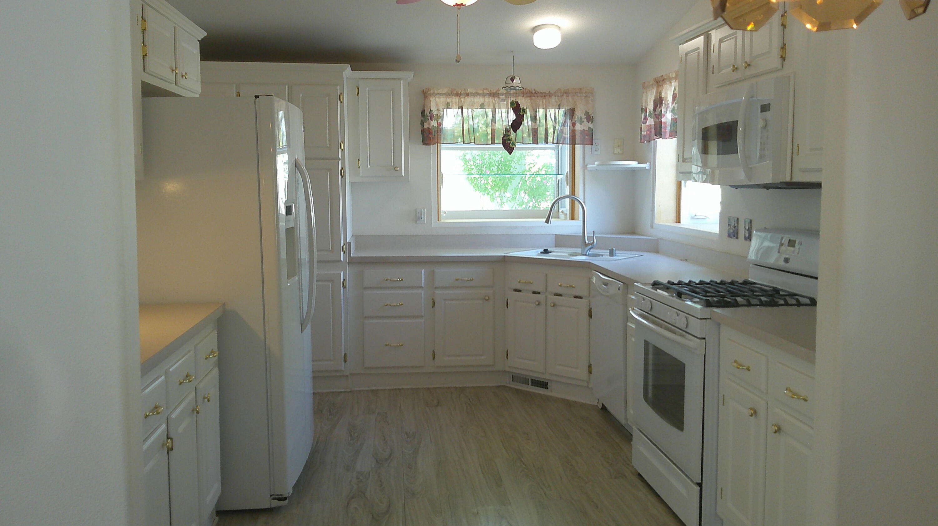 4570 Hickory Trail, Unit LOS ROBLES Redding, CA 96003 - Photo 12 of 62 DSCF0012