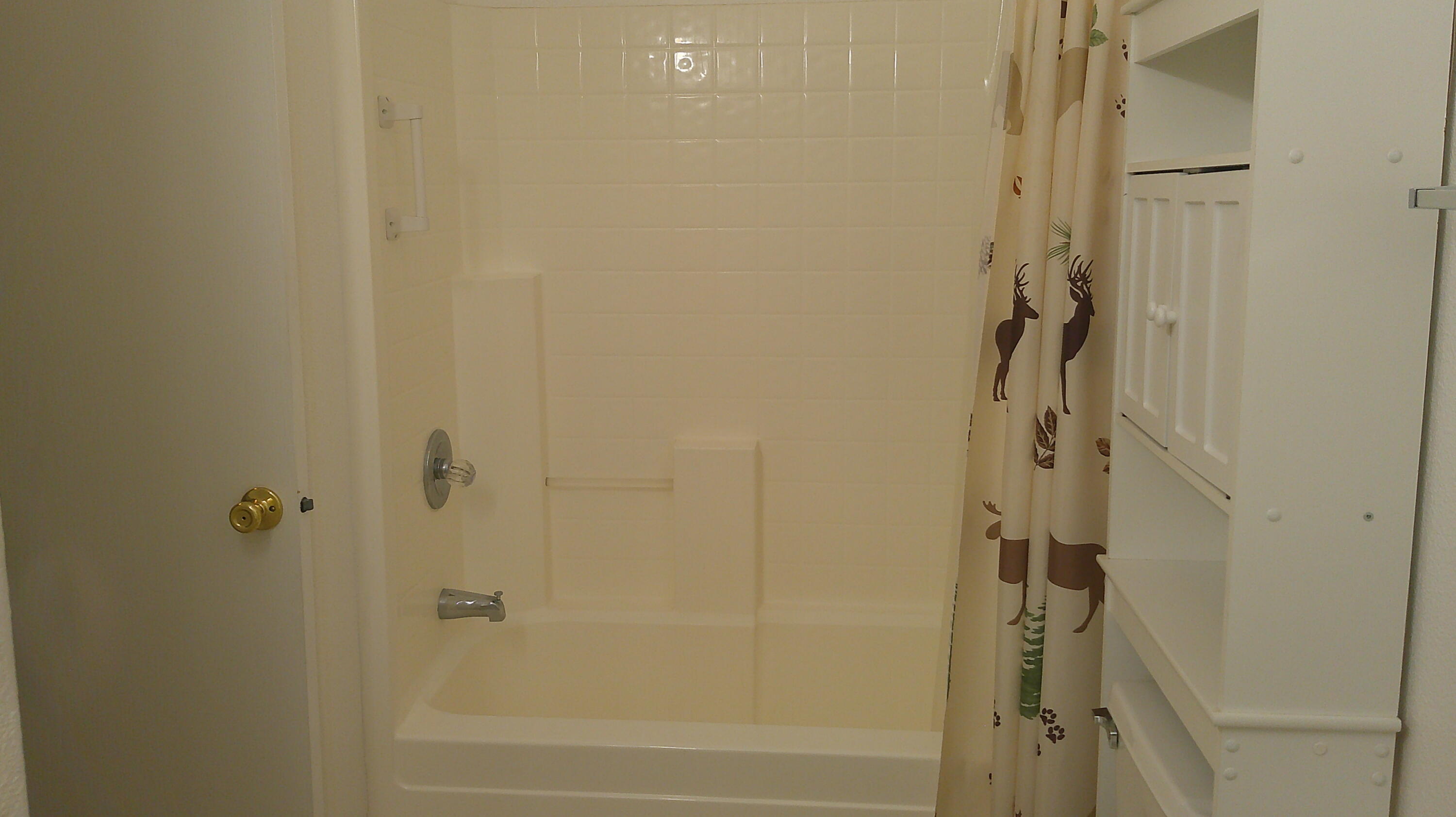 4570 Hickory Trail, Unit LOS ROBLES Redding, CA 96003 - Photo 19 of 62 DSCF0019