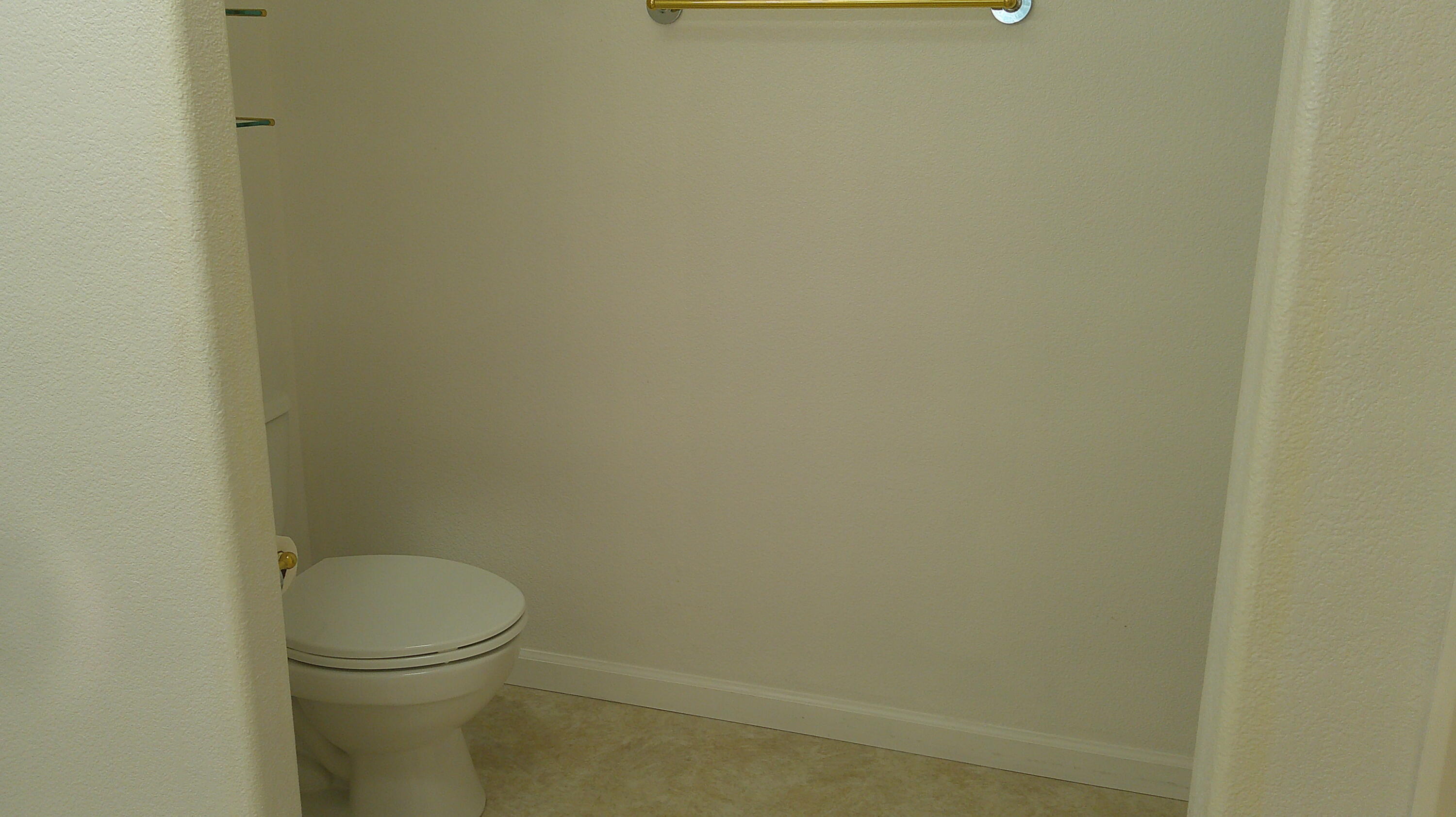 4570 Hickory Trail, Unit LOS ROBLES Redding, CA 96003 - Photo 27 of 62 DSCF0027