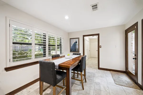 $650,000 | 2 Chatterbird, Spring, TX 77380