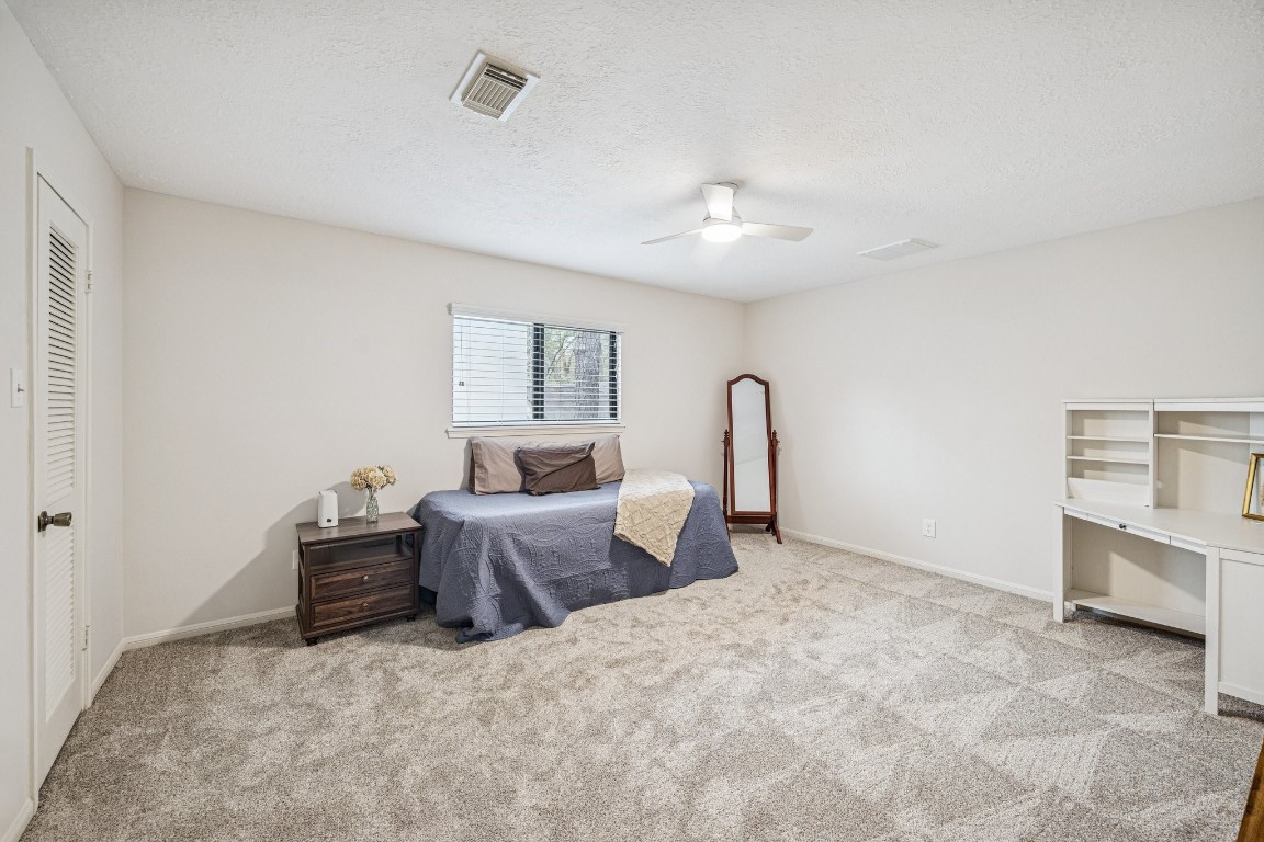 2 Chatterbird Spring, TX 77380 - Photo 23 of 40 Large 2nd bedroom upstairs.