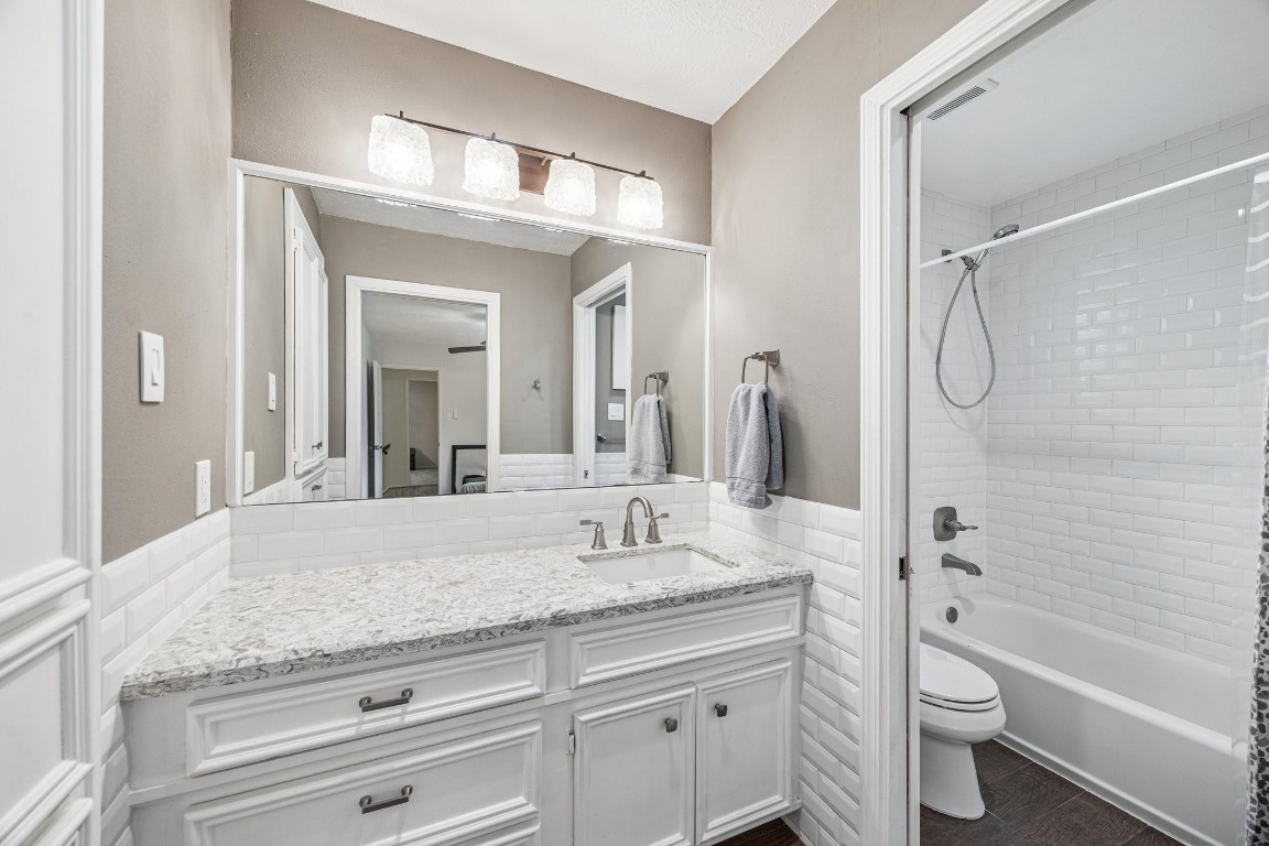 2 Chatterbird Spring, TX 77380 - Photo 27 of 40 3rd full bath upstairs with marble countertops, great storage and pocket doors.