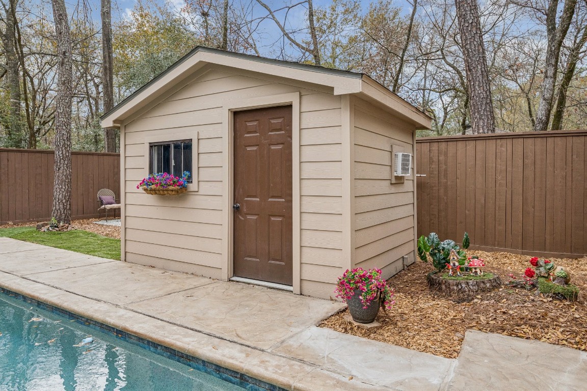 2 Chatterbird Spring, TX 77380 - Photo 29 of 40 a front view of a house with entryway