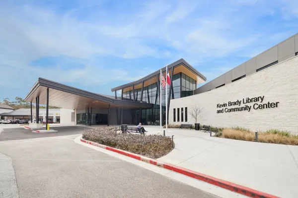 $650,000 | 2 Chatterbird, Spring, TX 77380