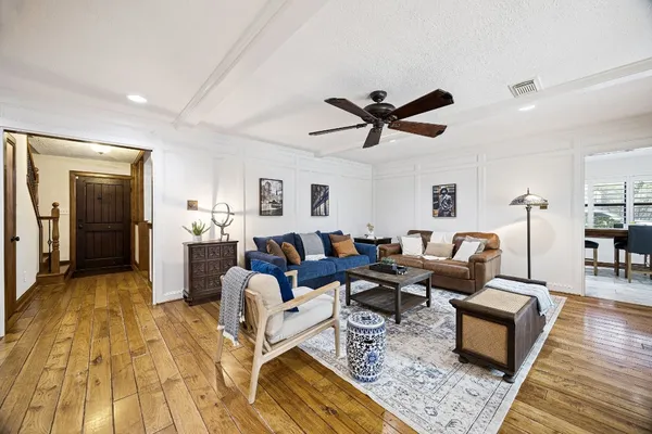 $650,000 | 2 Chatterbird, Spring, TX 77380