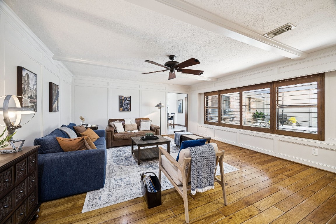 2 Chatterbird Spring, TX 77380 - Photo 10 of 40 a living room with furniture and a large window