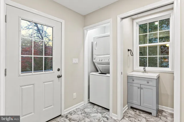 $3,000 | 75 Silopanna Road, Annapolis, MD 21403