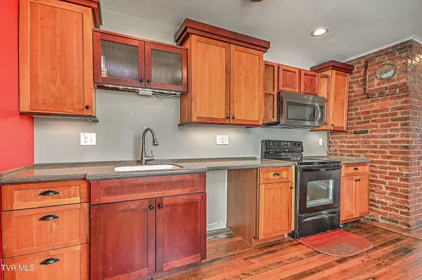 $299,900 | 629 Branch Street, Kingsport, TN 37660