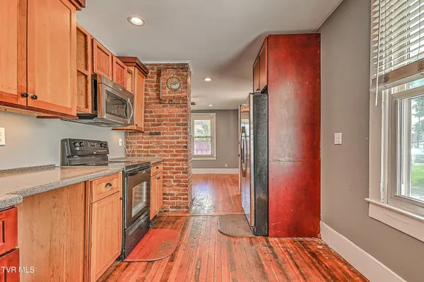 $299,900 | 629 Branch Street, Kingsport, TN 37660