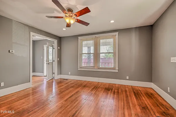 $299,900 | 629 Branch Street, Kingsport, TN 37660