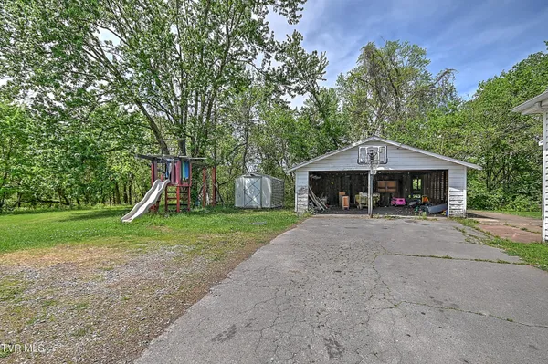 $299,900 | 629 Branch Street, Kingsport, TN 37660