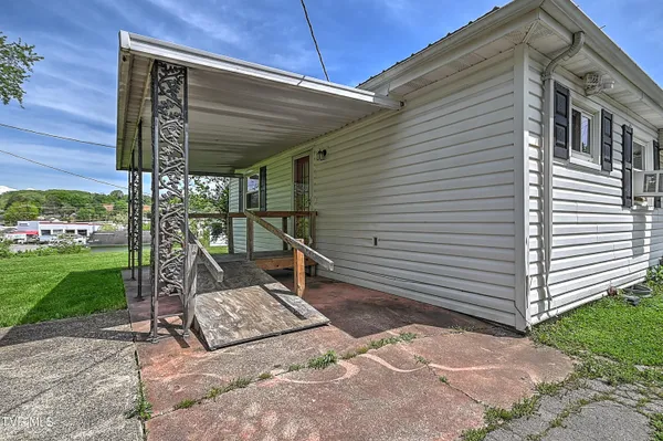 $299,900 | 629 Branch Street, Kingsport, TN 37660