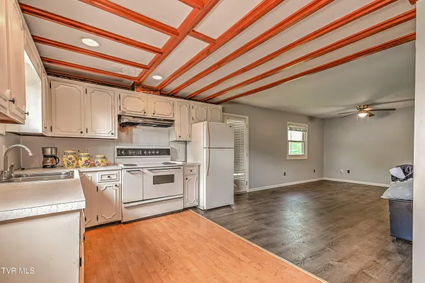 $299,900 | 629 Branch Street, Kingsport, TN 37660