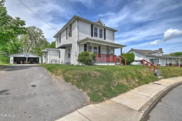 $299,900 | 629 Branch Street, Kingsport, TN 37660