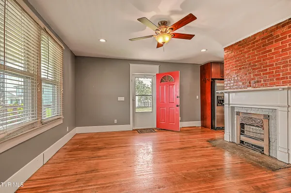 $299,900 | 629 Branch Street, Kingsport, TN 37660