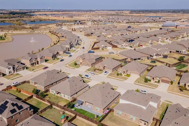 $2,450 | 10808 Culberson Drive, Aubrey, TX 76227