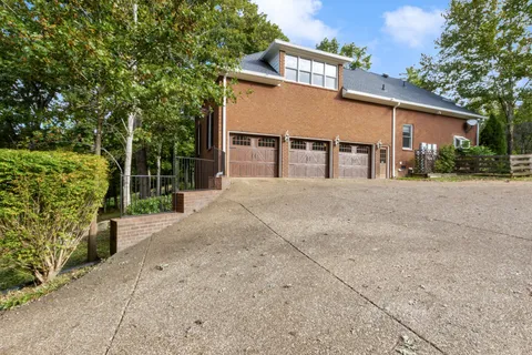 $1,199,999 | 2000 Far Fara Way, Brentwood, TN 37027