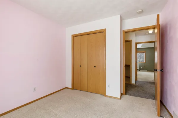 $429,900 | 2294 Meadow Heights Circle, Neenah, WI 54956