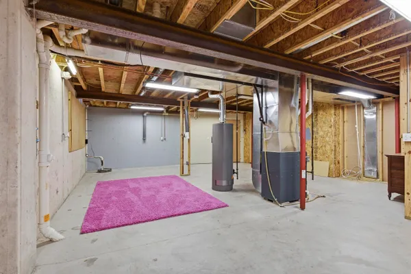 $429,900 | 2294 Meadow Heights Circle, Neenah, WI 54956